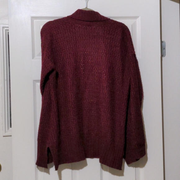 Ladies Sweater - Picture 5 of 5